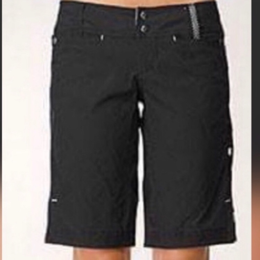 Lululemon Bermuda mountain bike shorts